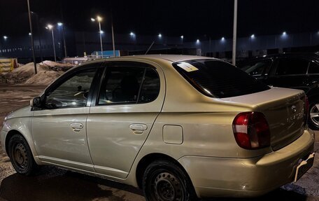 Toyota Platz, 2001 год, 350 000 рублей, 4 фотография