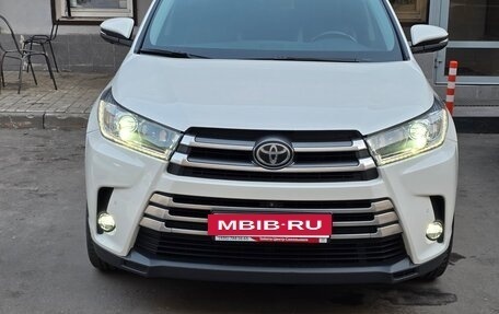 Toyota Highlander III, 2016 год, 5 000 000 рублей, 6 фотография