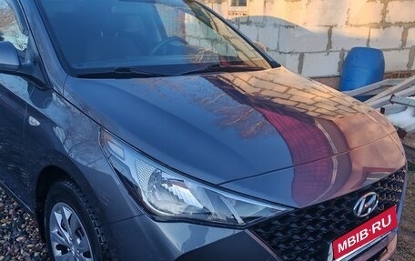 Hyundai Solaris II рестайлинг, 2021 год, 1 600 000 рублей, 1 фотография