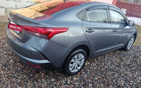 Hyundai Solaris II рестайлинг, 2021 год, 1 600 000 рублей, 2 фотография