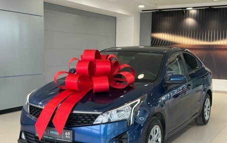 KIA Rio IV, 2021 год, 1 875 000 рублей, 1 фотография