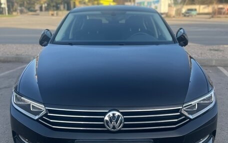 Volkswagen Passat B8 рестайлинг, 2017 год, 1 800 000 рублей, 16 фотография