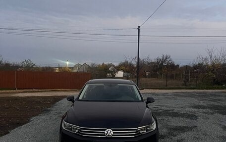 Volkswagen Passat B8 рестайлинг, 2017 год, 1 800 000 рублей, 20 фотография