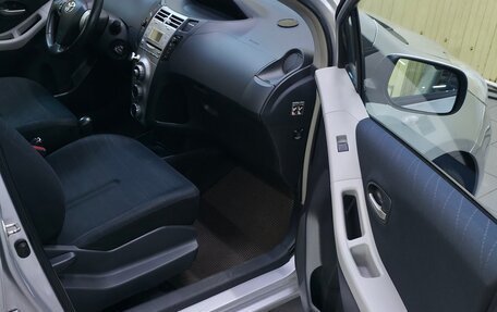 Toyota Yaris III рестайлинг, 2008 год, 720 000 рублей, 9 фотография