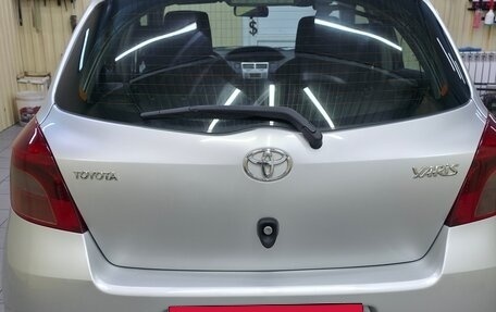 Toyota Yaris III рестайлинг, 2008 год, 720 000 рублей, 5 фотография