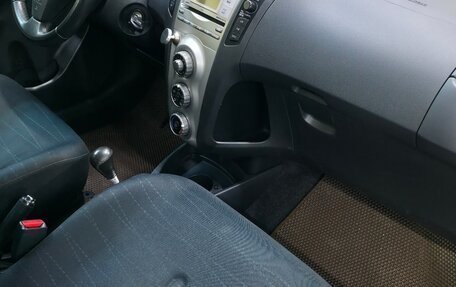 Toyota Yaris III рестайлинг, 2008 год, 720 000 рублей, 16 фотография