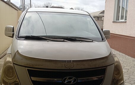 Hyundai H-1 II рестайлинг, 2008 год, 1 080 000 рублей, 2 фотография