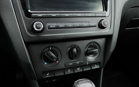 Skoda Rapid I, 2015 год, 875 000 рублей, 11 фотография