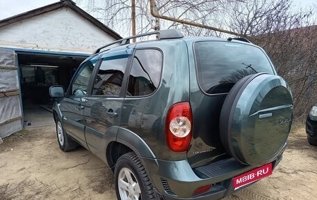 Chevrolet Niva I рестайлинг, 2015 год, 574 000 рублей, 6 фотография