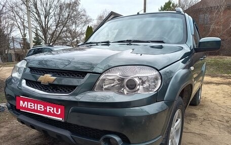 Chevrolet Niva I рестайлинг, 2015 год, 574 000 рублей, 3 фотография