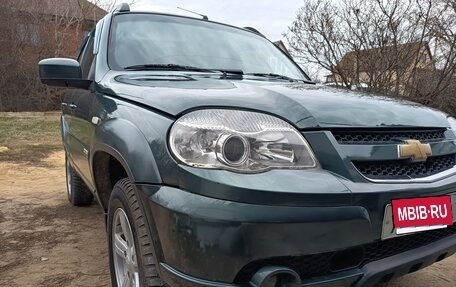 Chevrolet Niva I рестайлинг, 2015 год, 574 000 рублей, 2 фотография