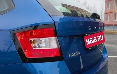 Skoda Fabia III, 2021 год, 1 800 000 рублей, 7 фотография