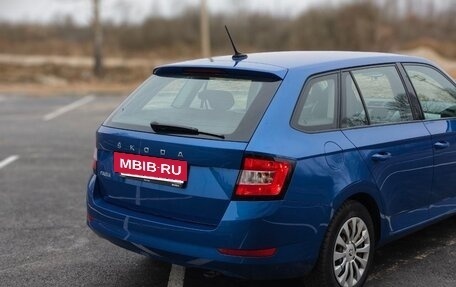 Skoda Fabia III, 2021 год, 1 800 000 рублей, 6 фотография