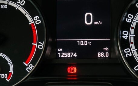 Skoda Fabia III, 2021 год, 1 800 000 рублей, 18 фотография