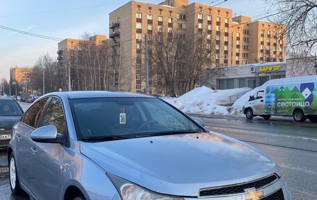 Chevrolet Cruze II, 2011 год, 623 000 рублей, 2 фотография