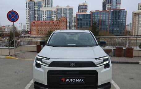 Toyota RAV4, 2025 год, 4 850 000 рублей, 2 фотография