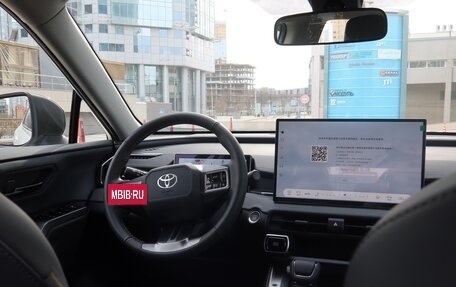 Toyota RAV4, 2025 год, 4 850 000 рублей, 5 фотография