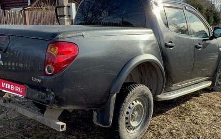 Mitsubishi L200 IV рестайлинг, 2010 год, 950 000 рублей, 5 фотография