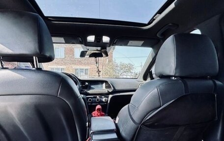 Hyundai Elantra VI рестайлинг, 2019 год, 1 850 000 рублей, 10 фотография