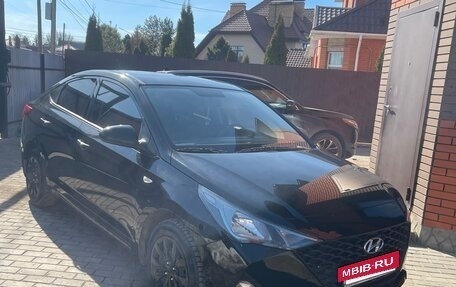 Hyundai Solaris II рестайлинг, 2020 год, 1 700 000 рублей, 3 фотография