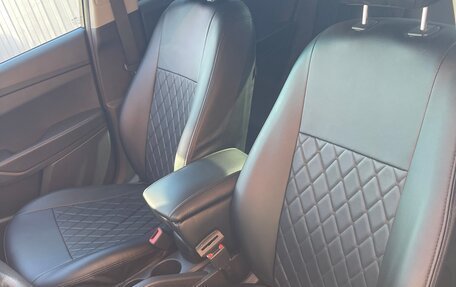 Hyundai Solaris II рестайлинг, 2020 год, 1 700 000 рублей, 13 фотография