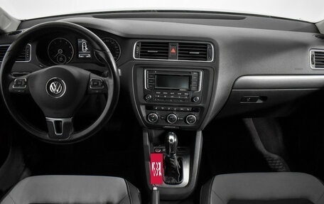 Volkswagen Jetta VI, 2014 год, 1 345 000 рублей, 16 фотография