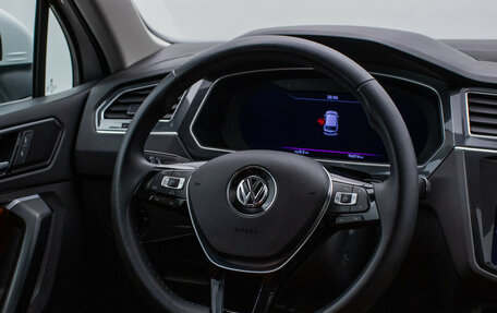 Volkswagen Tiguan II, 2017 год, 3 070 000 рублей, 15 фотография