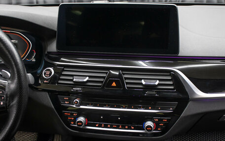 BMW 5 серия, 2021 год, 2 849 000 рублей, 15 фотография