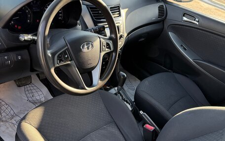 Hyundai Solaris II рестайлинг, 2011 год, 700 000 рублей, 6 фотография