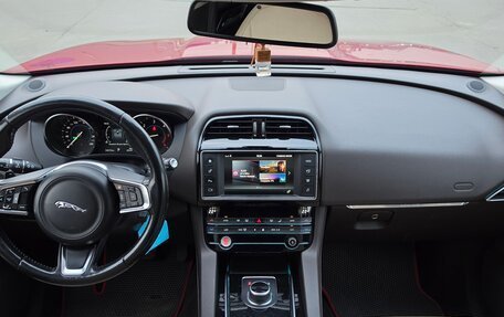 Jaguar F-Pace, 2018 год, 2 999 000 рублей, 9 фотография