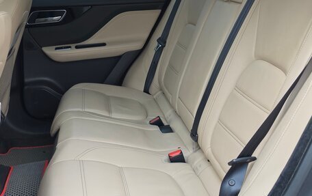 Jaguar F-Pace, 2018 год, 2 999 000 рублей, 15 фотография