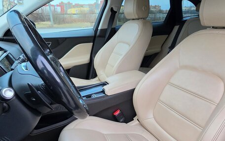 Jaguar F-Pace, 2018 год, 2 999 000 рублей, 13 фотография