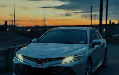 Toyota Camry, 2020 год, 3 077 000 рублей, 8 фотография
