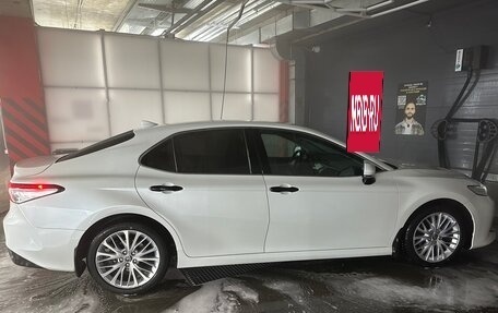 Toyota Camry, 2020 год, 3 077 000 рублей, 7 фотография