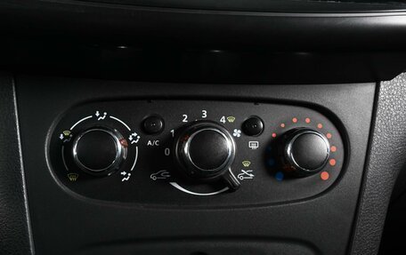 Renault Logan II, 2020 год, 649 000 рублей, 14 фотография