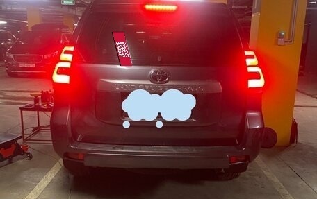 Toyota Land Cruiser Prado 150 рестайлинг 2, 2021 год, 6 500 000 рублей, 2 фотография