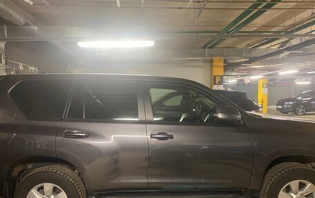 Toyota Land Cruiser Prado 150 рестайлинг 2, 2021 год, 6 500 000 рублей, 8 фотография