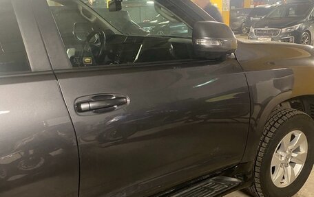 Toyota Land Cruiser Prado 150 рестайлинг 2, 2021 год, 6 500 000 рублей, 7 фотография