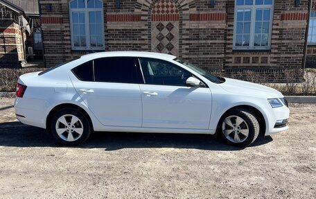 Skoda Octavia, 2017 год, 1 630 000 рублей, 3 фотография