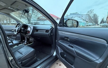 Mitsubishi Outlander III рестайлинг 3, 2019 год, 3 100 000 рублей, 9 фотография