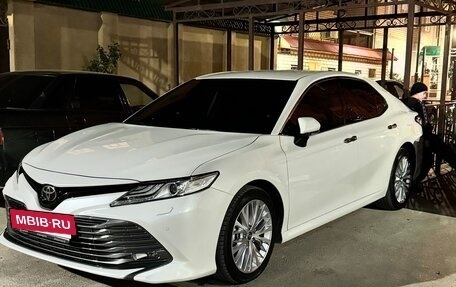 Toyota Camry, 2019 год, 2 790 000 рублей, 8 фотография
