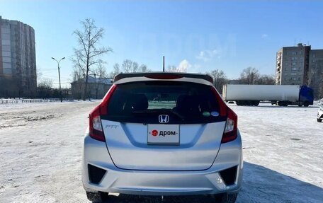 Honda Fit III, 2015 год, 820 000 рублей, 5 фотография