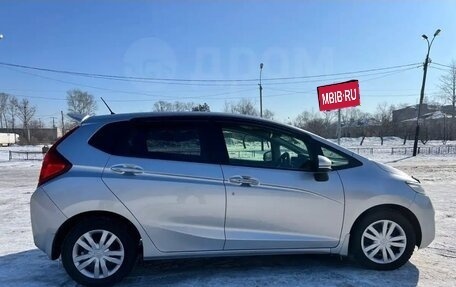 Honda Fit III, 2015 год, 820 000 рублей, 7 фотография