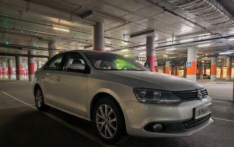 Volkswagen Jetta VI, 2013 год, 1 300 000 рублей, 15 фотография