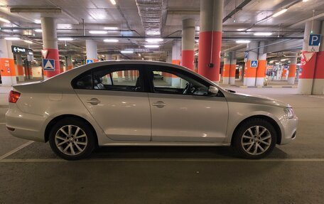 Volkswagen Jetta VI, 2013 год, 1 300 000 рублей, 5 фотография