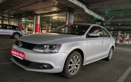 Volkswagen Jetta VI, 2013 год, 1 300 000 рублей, 13 фотография