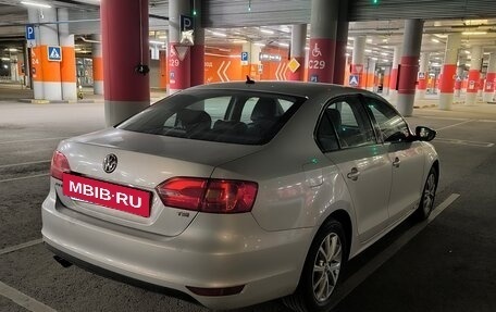Volkswagen Jetta VI, 2013 год, 1 300 000 рублей, 6 фотография