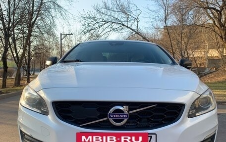 Volvo S60 Cross Country, 2016 год, 2 051 000 рублей, 4 фотография