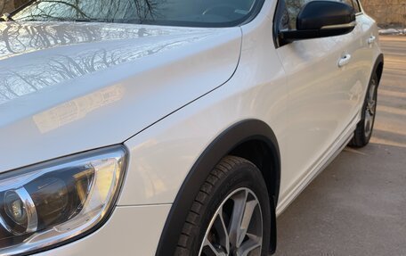 Volvo S60 Cross Country, 2016 год, 2 051 000 рублей, 13 фотография