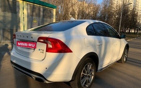 Volvo S60 Cross Country, 2016 год, 2 051 000 рублей, 8 фотография